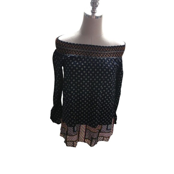 Anthropologie THML Top Women's Size Medium Navy Geometric Off The Shoulder - Picture 7 of 10